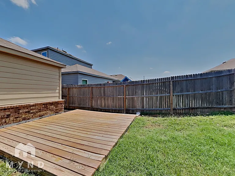 210 Savage St — Photo 20