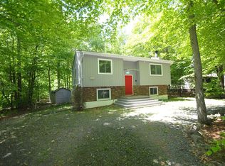245 Maxatawny Dr, Pocono Lake, PA 18347