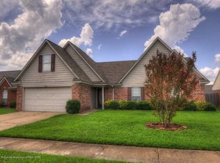 2414 Lasonya Ln, Horn Lake, MS 38637