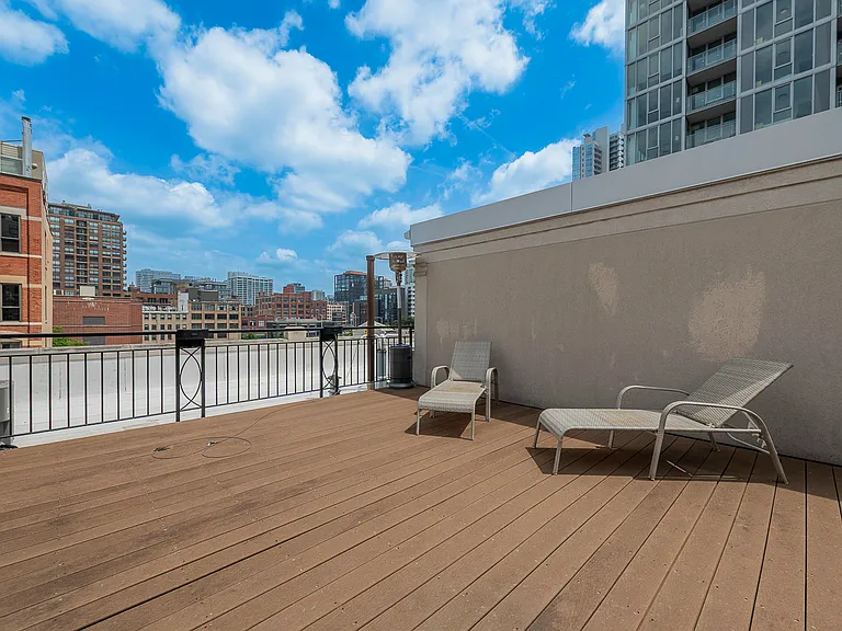 419 W Grand Ave #G — Photo 23