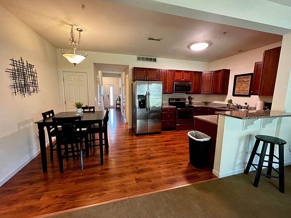 3rd image of 1304 Townhouse Dr