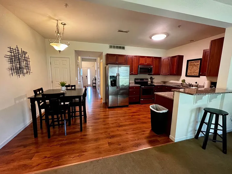 1304 Townhouse Dr — Photo 3