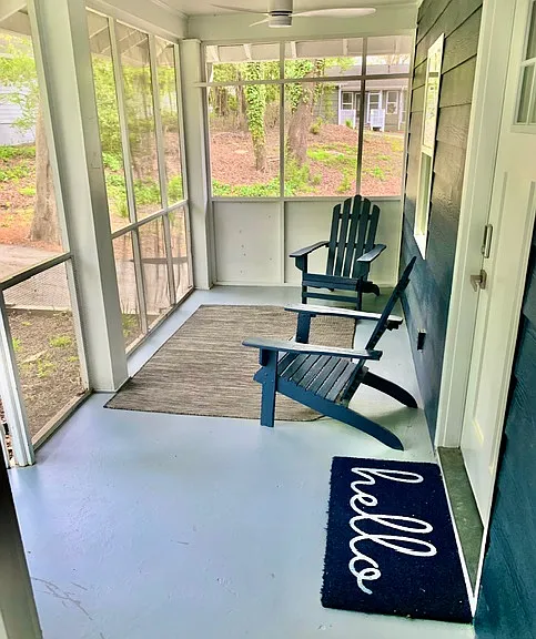 Front screen porch!