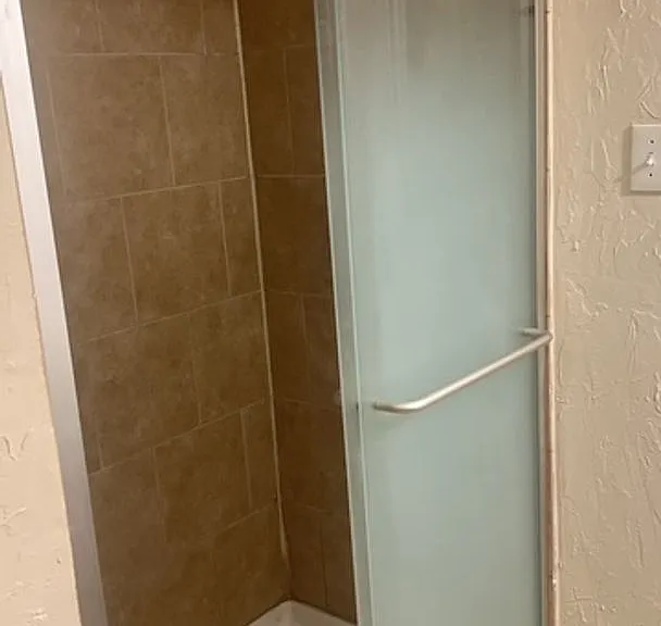 1901 Cloisters Dr #921 — Photo 17