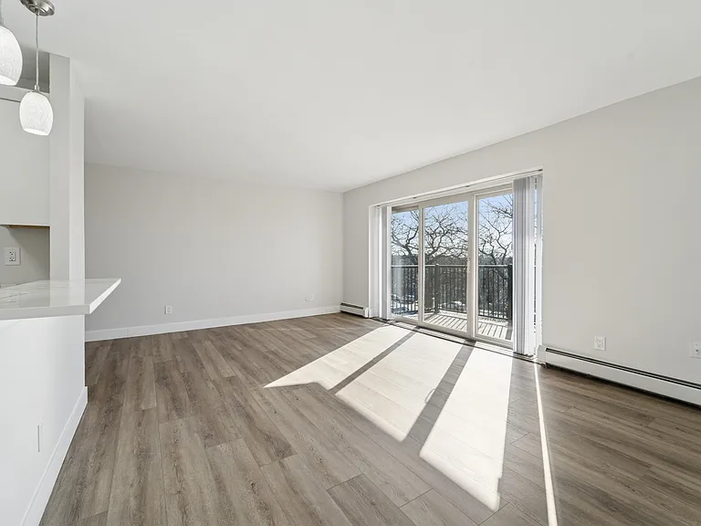 Haverford Court — Photo 4