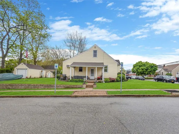 171 Jefferson Street, Franklin Square, NY 11010