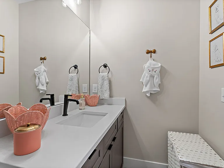 6462 Thunderbird Dr — Photo 31