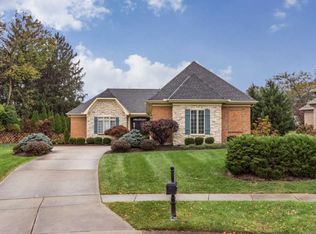 352 Ashley Ln, Wyoming, OH 45215