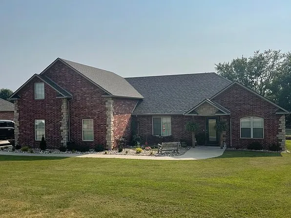 2102 Estates Dr, Grove, OK 74344