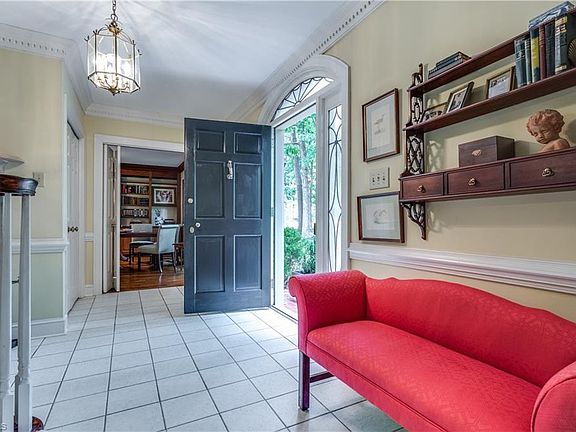 4th image of 506 Willoughby Blvd