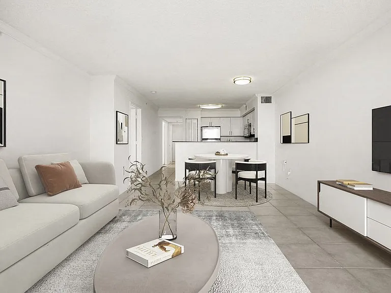 Gables Grand Plaza Apartments — Photo 67