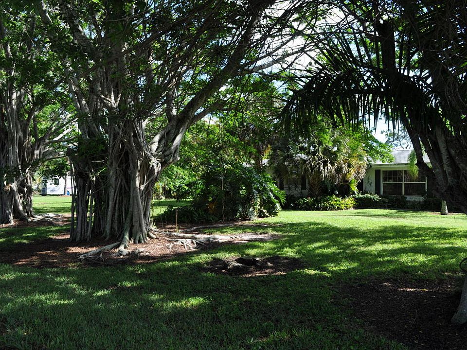1st image of 5164 Horseshoe Cir S