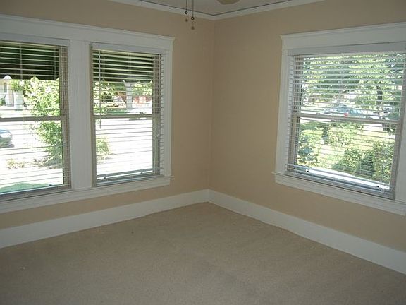 4th image of 1538 N Poplar Ave