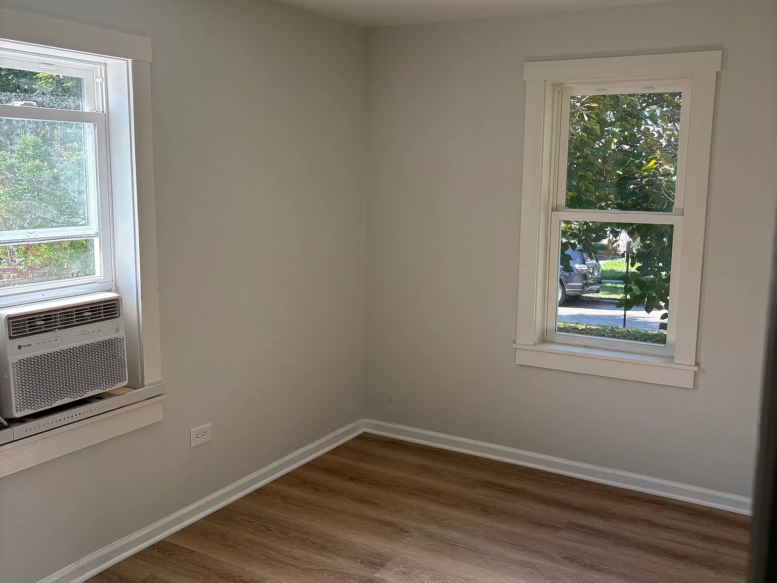 1 bed, 370 sqft, $1,350 — Photo 2