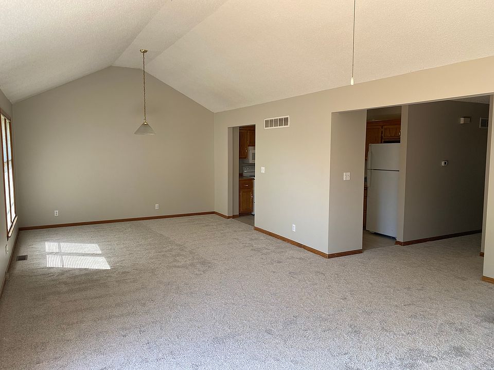 2nd image of 805 Porter Ridge Rd