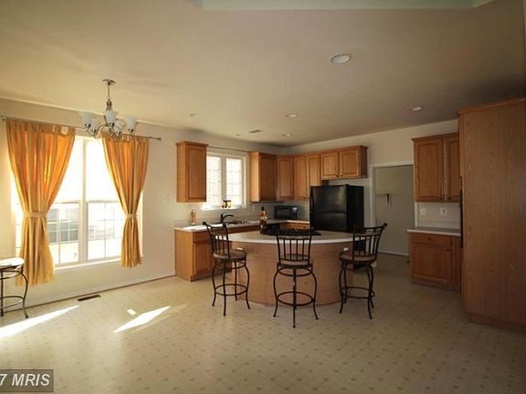 2nd image of 311 Senate Ct