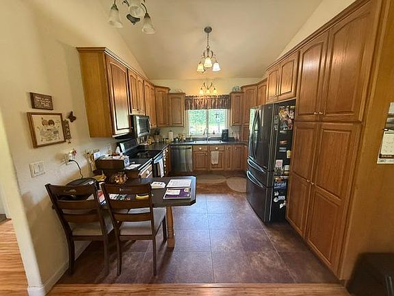3rd image of 22827 Quiet Meadow Dr NE