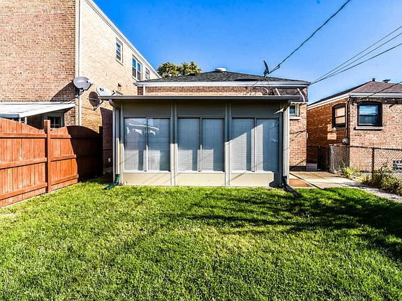 3rd image of 6224 S Menard Ave