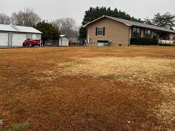 3rd image of 441 Water Oak Dr