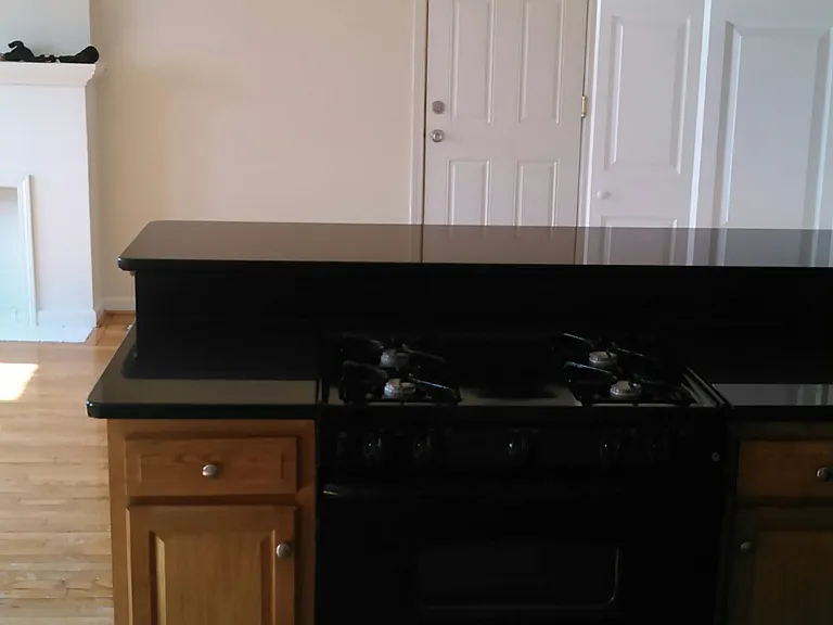 960 Amherst St #6 — Photo 5