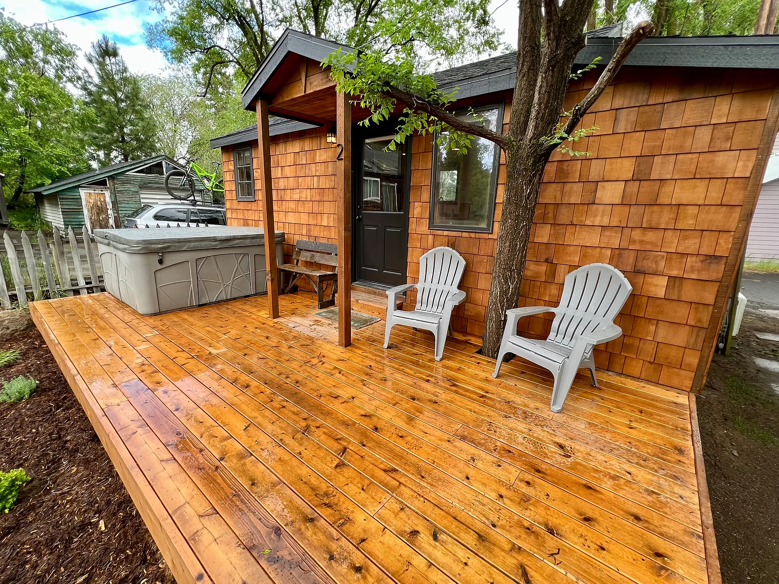 38 NW Shasta Pl — Photo 2
