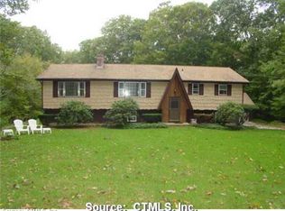 89 Wadsworth Ln, Willimantic, CT 06226