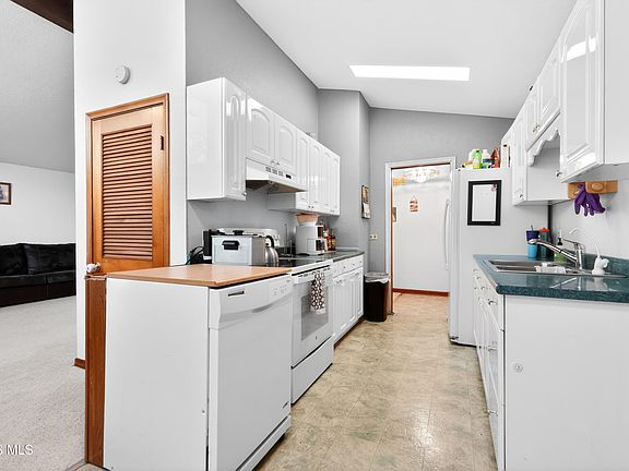 4th image of 4839 Rambo Ln