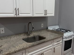 47 West St APT 2, Worcester, MA 01609