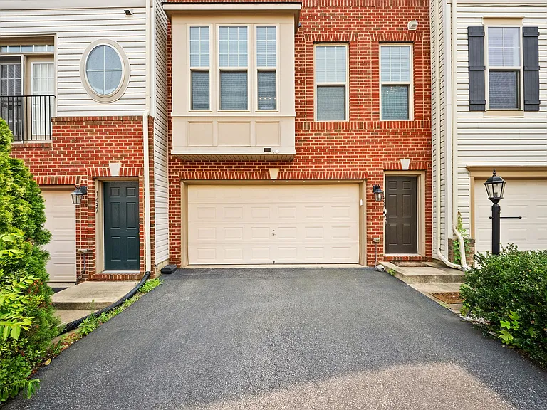 1439 Occoquan Heights Ct — Photo 5