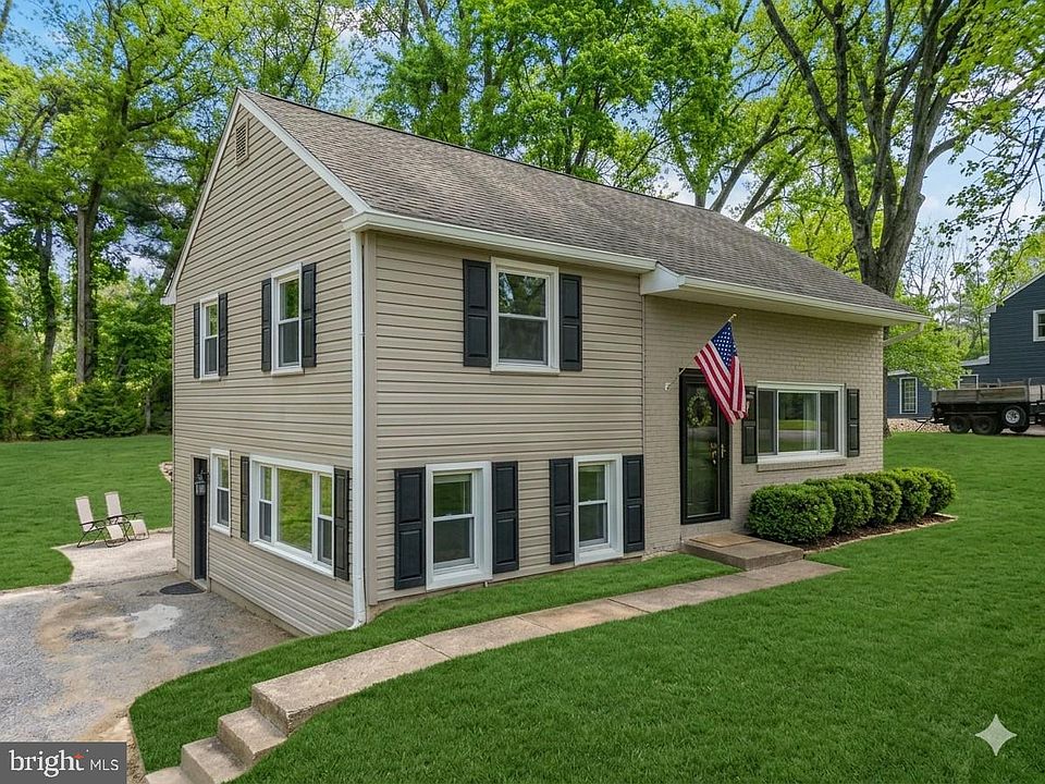 1st image of 33 Ruby Rd