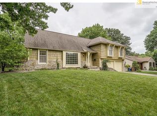 7315 W 100th Pl, Overland Park, KS 66212