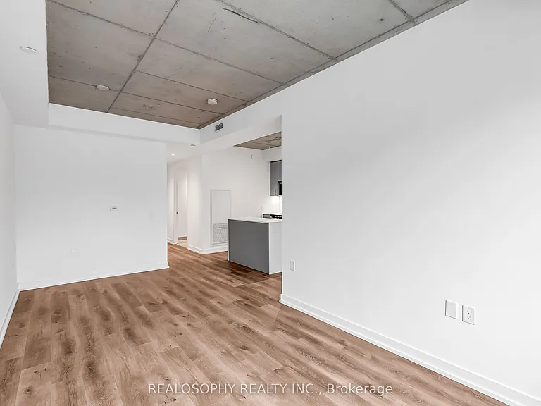 115 Larchmount Ave #404 — Photo 5