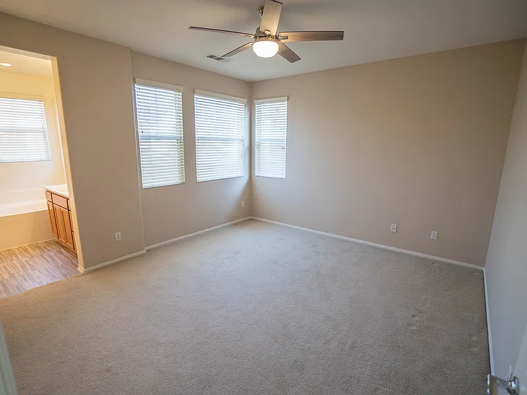 27663 Sunny Creek Dr — Photo 14