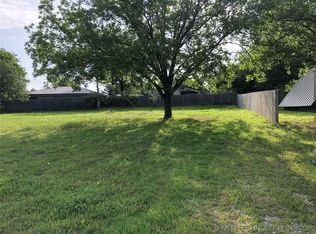 7320 Woods Ln, Kingston, OK 73439
