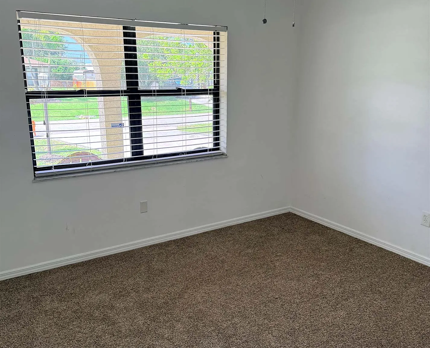 3 bed, 1422 sqft, $2,500 — Photo 4