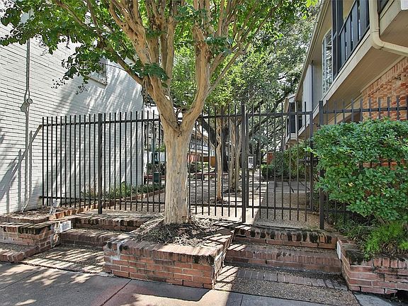 2nd image of 2585 Marilee Ln #1