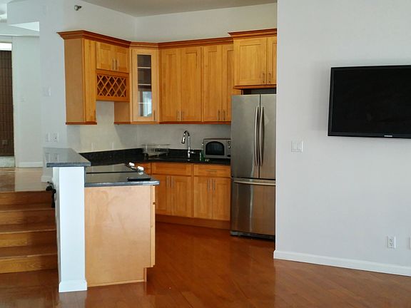 2nd image of 1088 Bishop St #1116