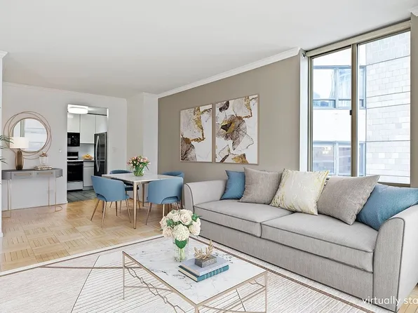 236 E 47th St APT 21B, New York, NY 10017