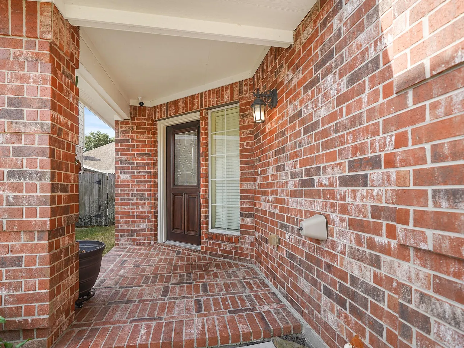 3 bed, 2.0 bath, 1881 sqft, $2,000 — Photo 3