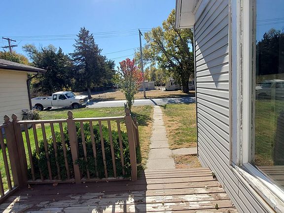 5th image of 711 W North St