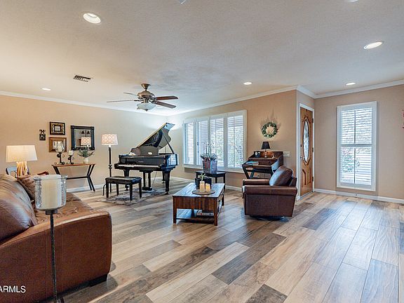 5th image of 9835 W LINDGREN Avenue