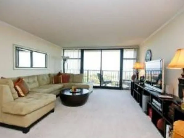 1920 N Clark St APT 16C, Chicago, IL 60614