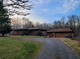 223 N Spring Rd, Mercer, PA 16137