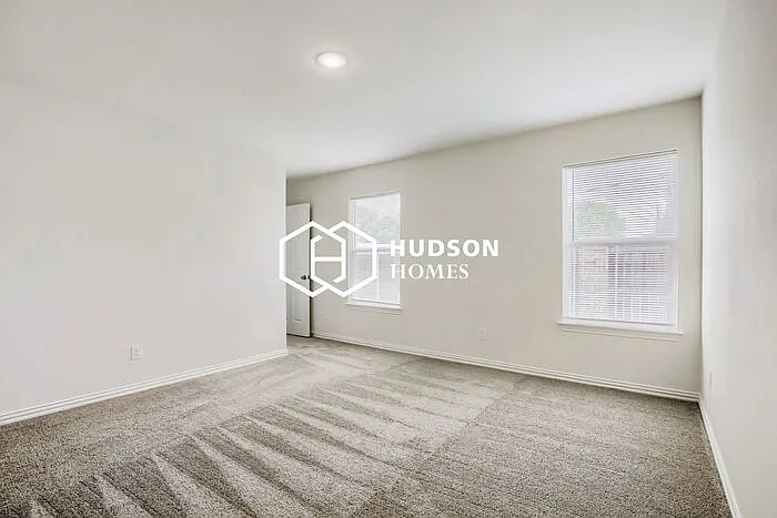 121 Hesed St — Photo 6