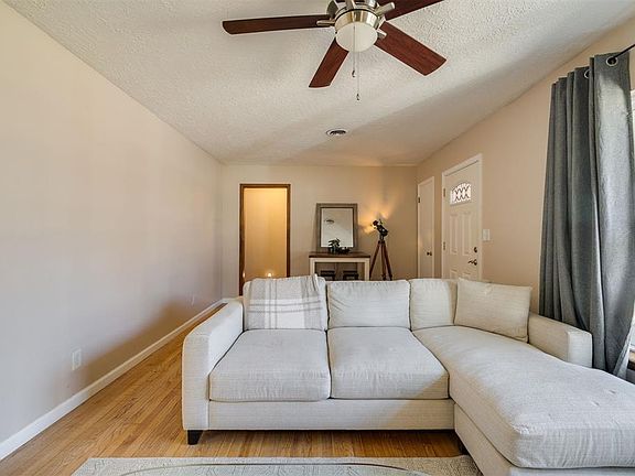 5th image of 405 Margaret Dr