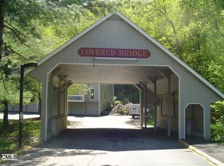 60 Padanaram Rd, Danbury, CT 06811