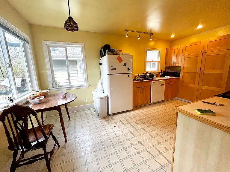 5309 7th Ave NE — Photo 5