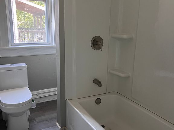 5th image of 2141 Delmar Ave #B