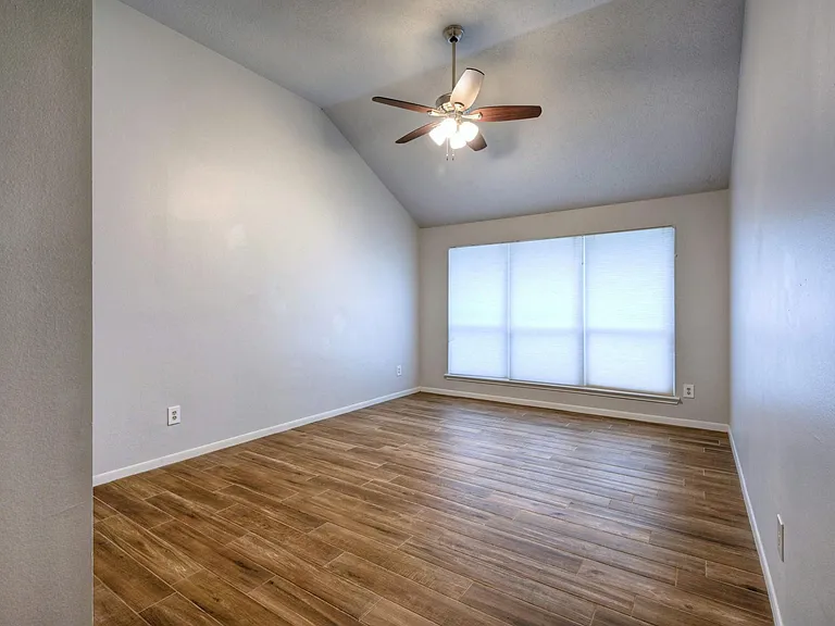 15 White Bark Pl — Photo 35
