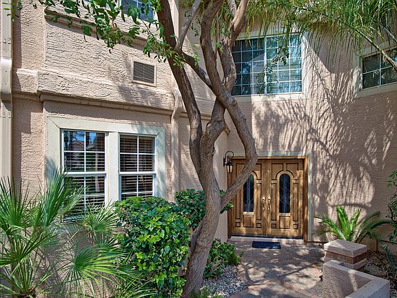 3rd image of 10390 E Lakeview Dr Unit 105